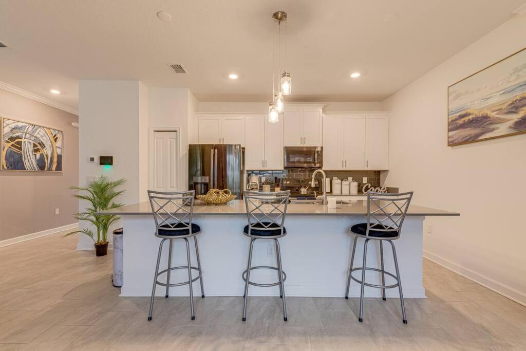 Newly Listed Townhouse Storey Lake, Free Waterpark Kissimmee Exteriör bild