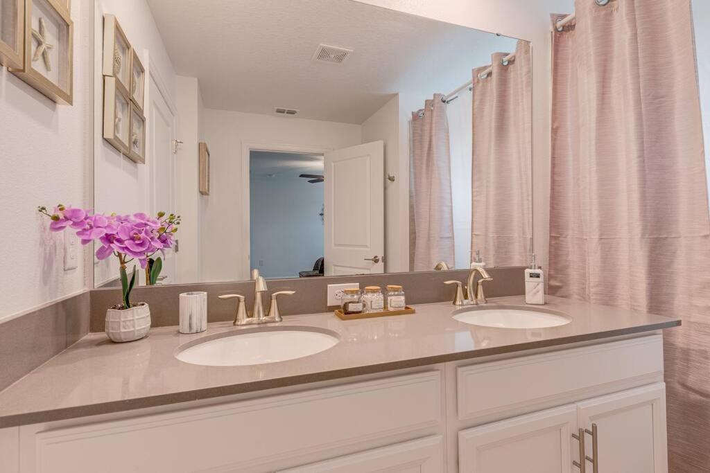Newly Listed Townhouse Storey Lake, Free Waterpark Kissimmee Exteriör bild